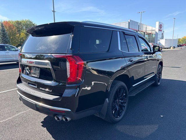 Used 2022 GMC Yukon Denali AWD/4WD image 12