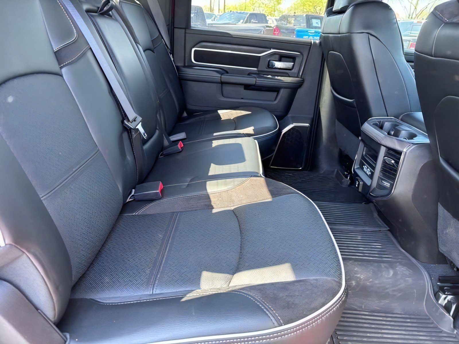 New 2026 RAM 2500 Laramie w/ Sport Appearance Package AWD/4WD image 12