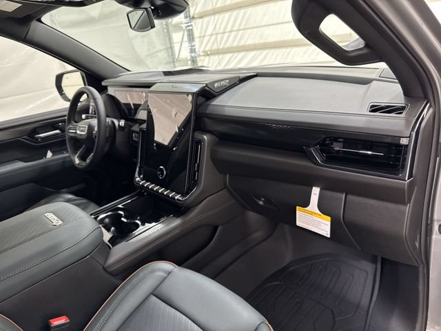 New 2026 GMC Yukon XL AT4 w/ LPO, Floor Liner Package AWD/4WD image 29