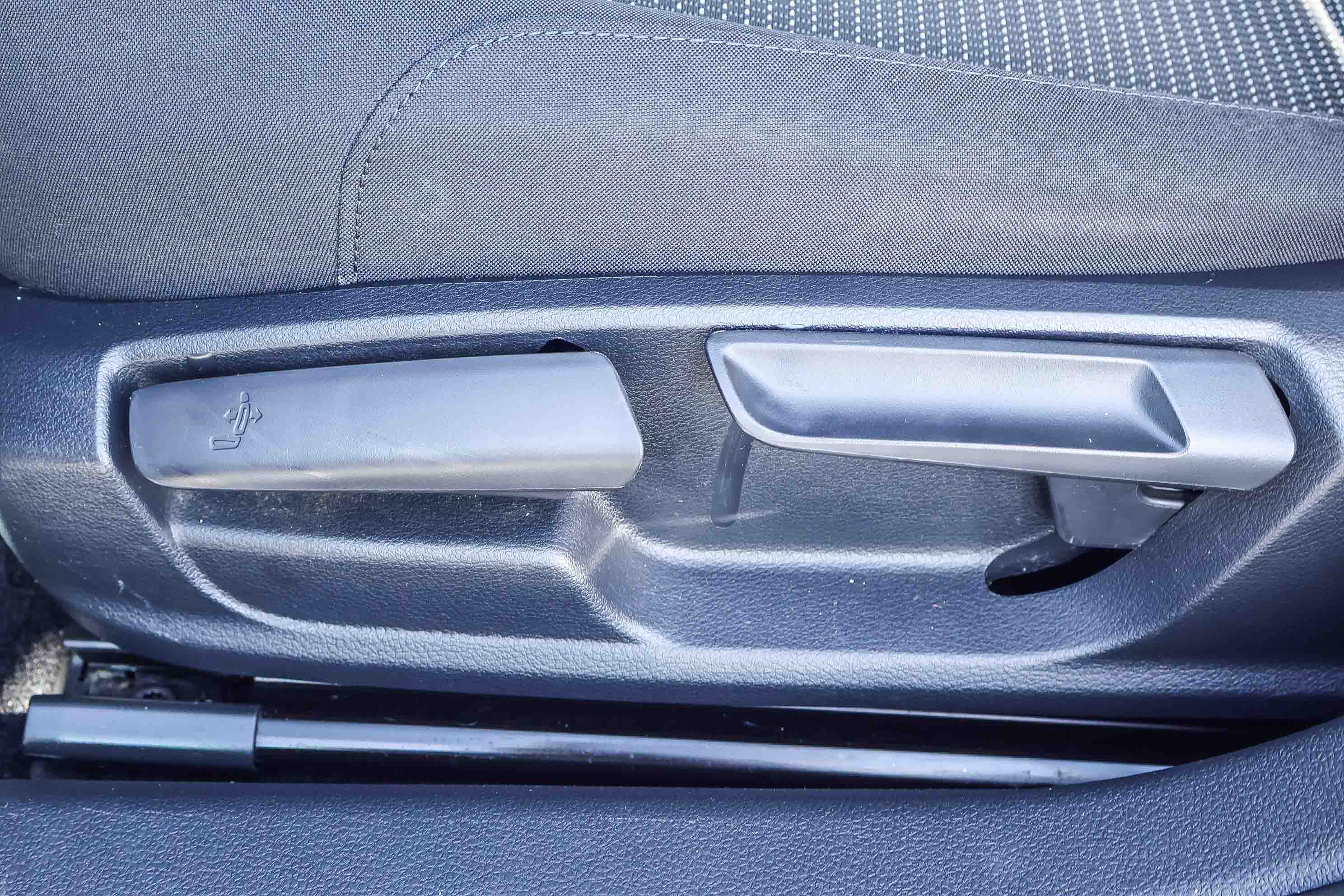 Used 2016 Volkswagen Passat 1.8T S image 10