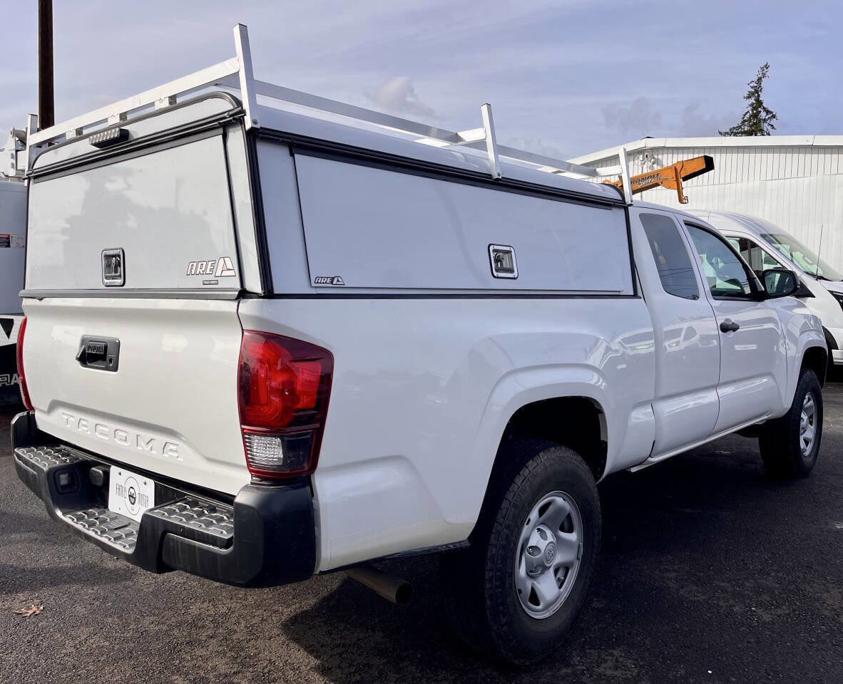 Used 2022 Toyota Tacoma SR image 7