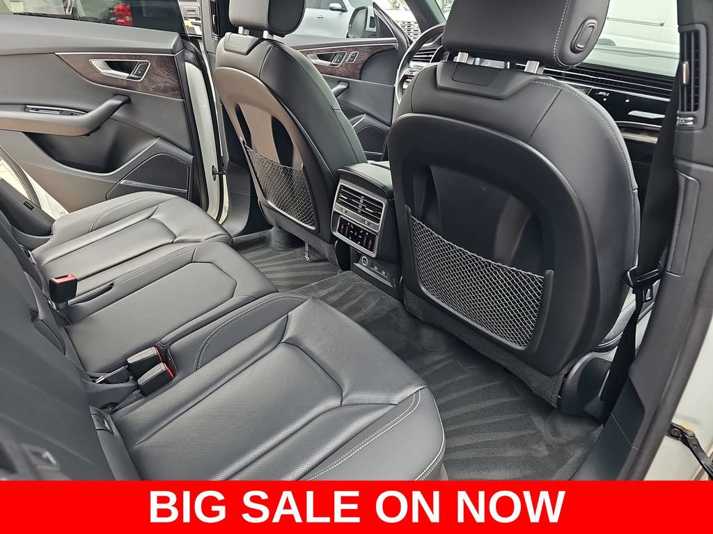 Used 2019 Audi Q8 Premium Plus w/ Premium Plus AWD/4WD image 11