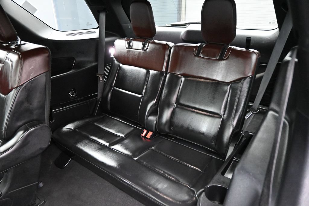 Used 2021 Ford Explorer Platinum w/ Equipment Group 601A AWD/4WD image 26