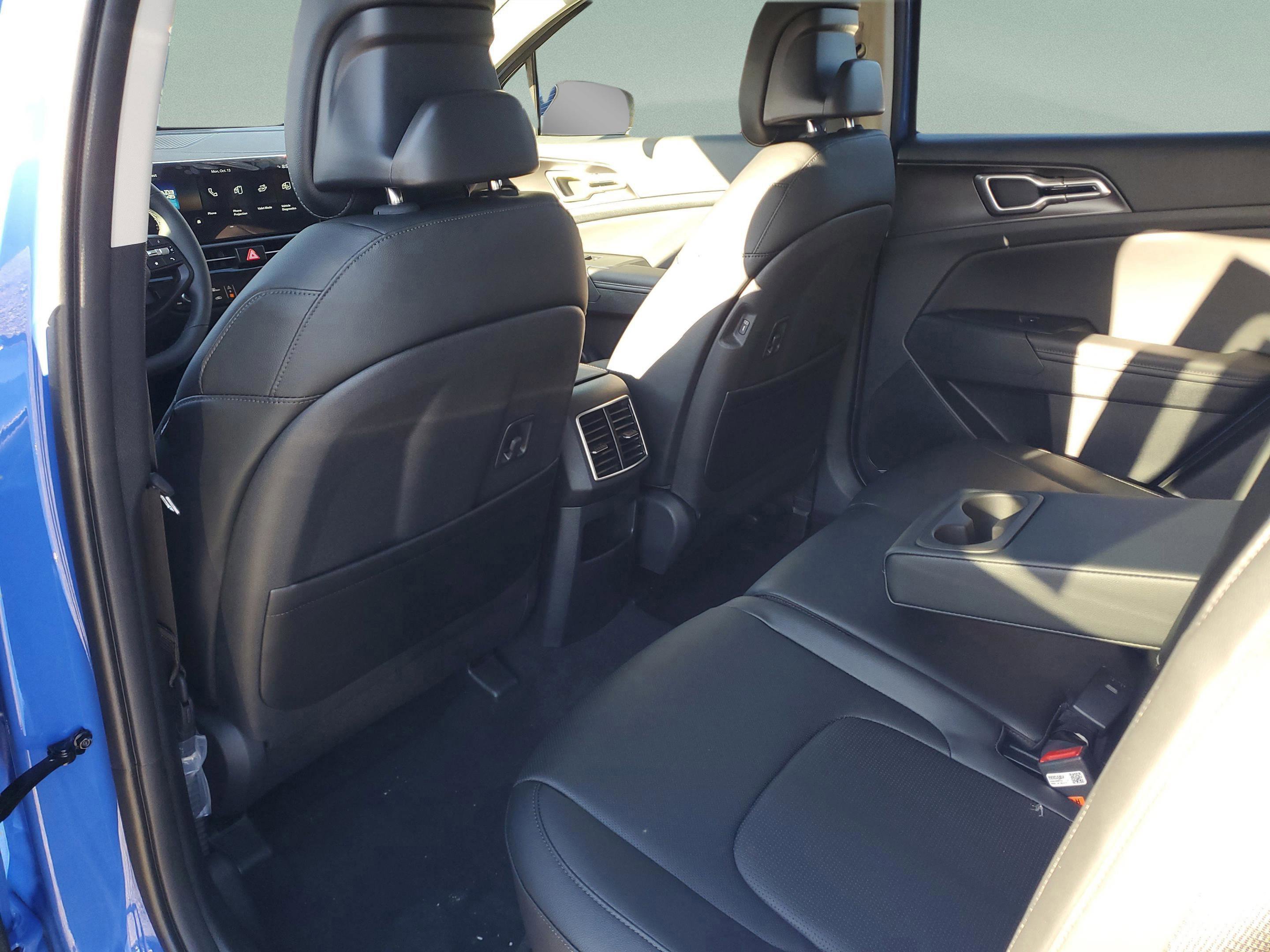 New 2026 Kia Sportage EX image 30