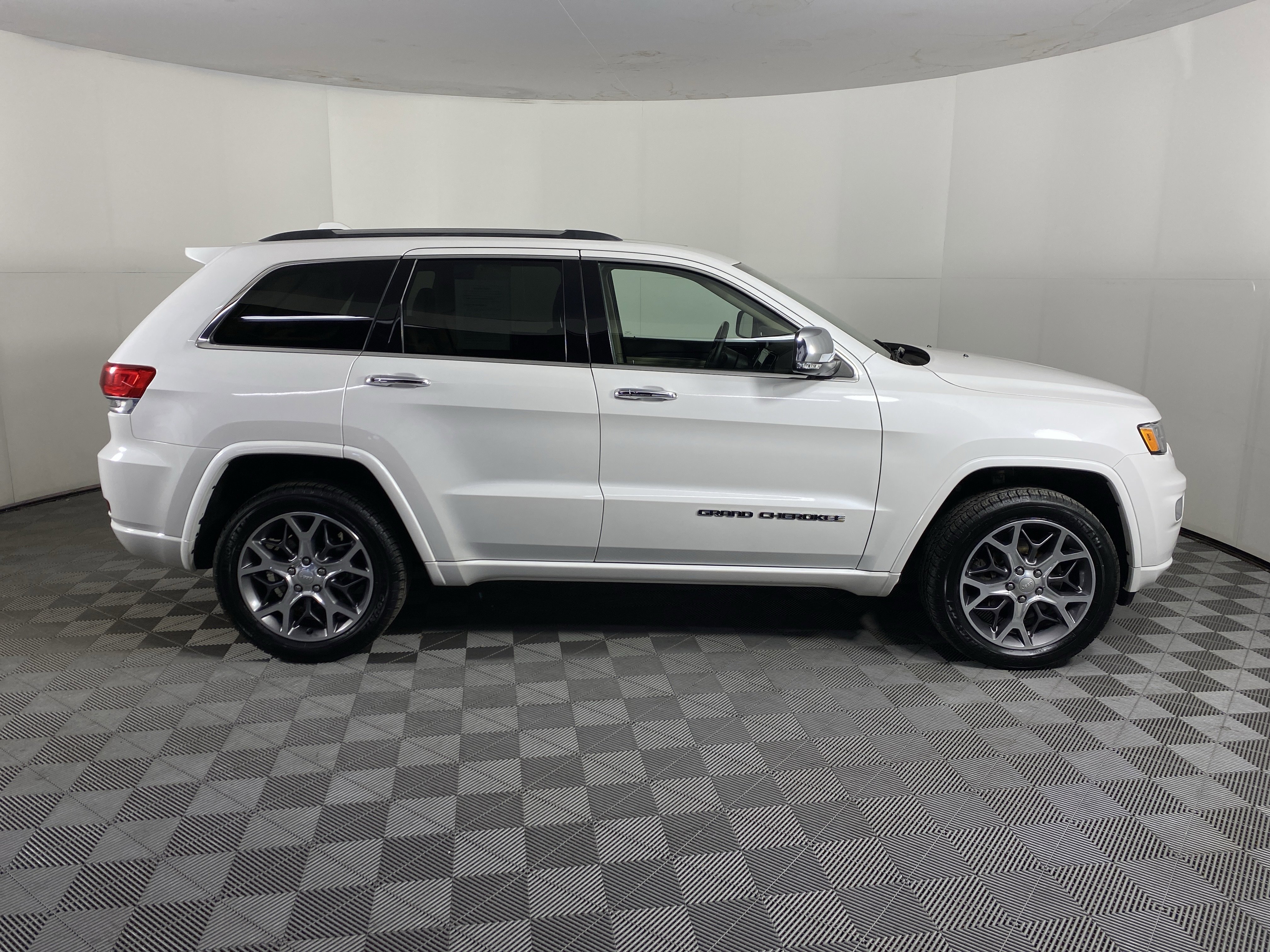 Used 2021 Jeep Grand Cherokee Overland image 8