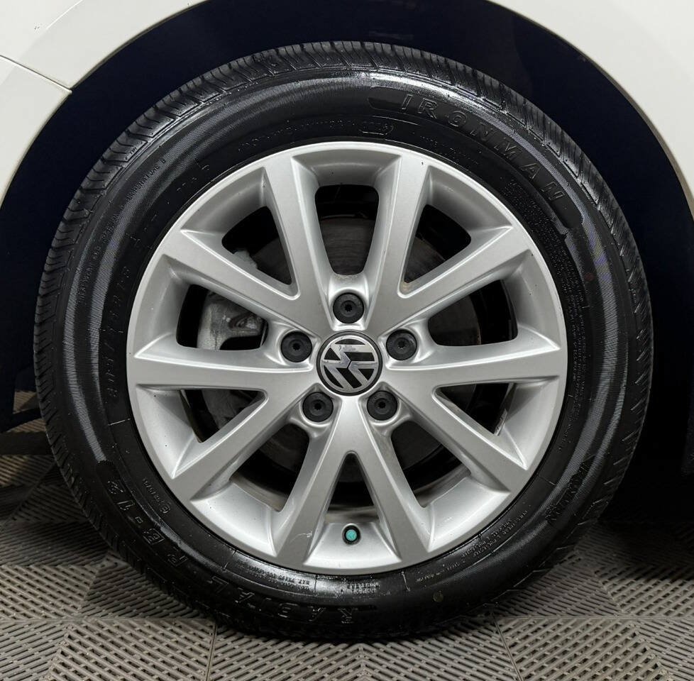 Used 2012 Volkswagen Jetta SE FWD image 23