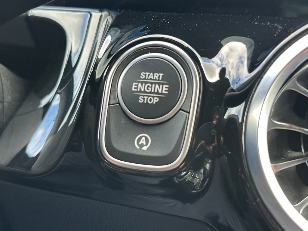 Certified 2025 Mercedes-Benz GLA 250 image 23