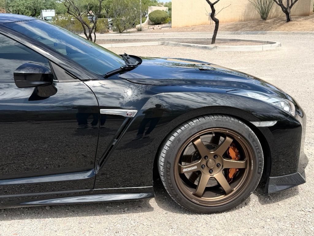 Used 2020 Nissan GT-R Premium w/ Premium Interior Package AWD/4WD image 9