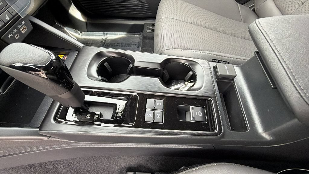 New 2026 Subaru Outback Limited AWD/4WD image 13