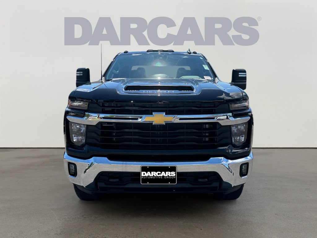 Used 2025 Chevrolet Silverado 2500 LT AWD/4WD image 2