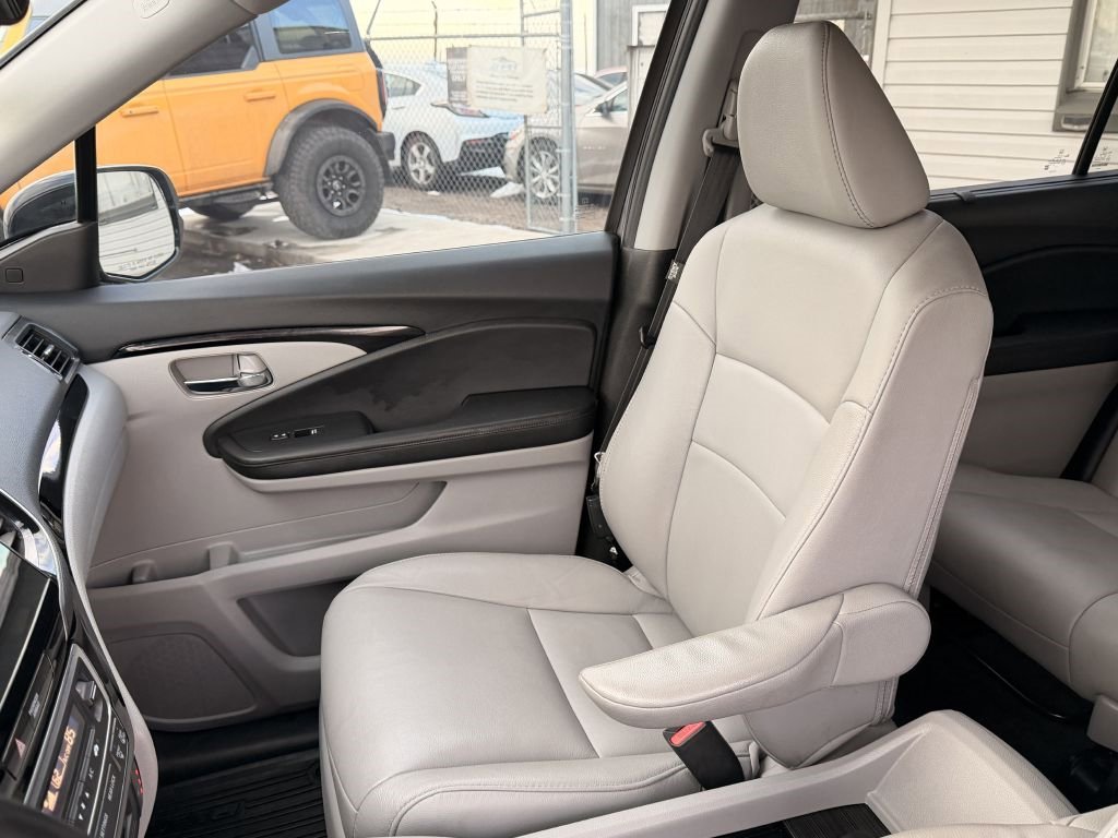 Used 2020 Honda Pilot Touring image 14