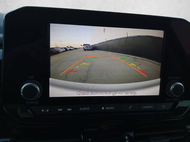 Used 2025 Nissan Pathfinder SV FWD image 10