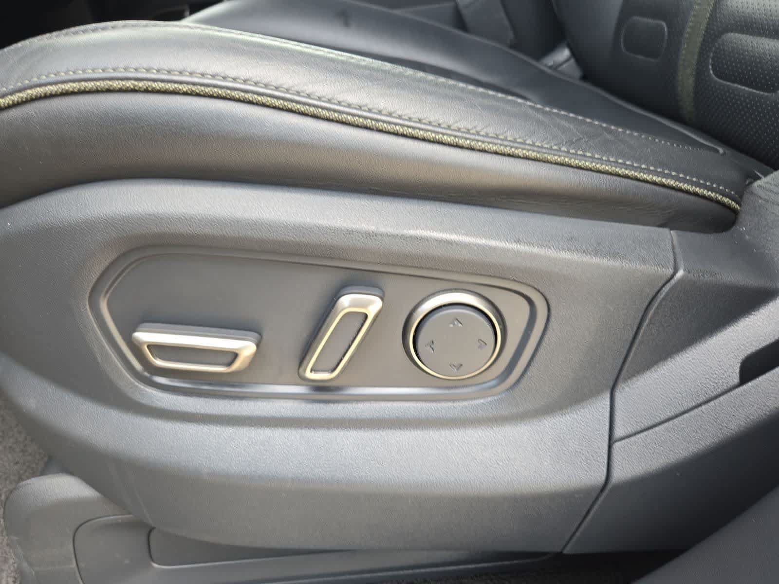 Used 2022 Rivian R1T Adventure AWD/4WD image 15