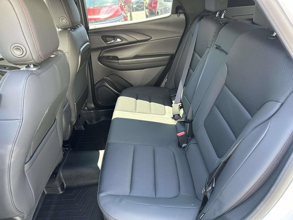 Used 2023 Chevrolet TrailBlazer RS w/ Convenience Package AWD/4WD image 21