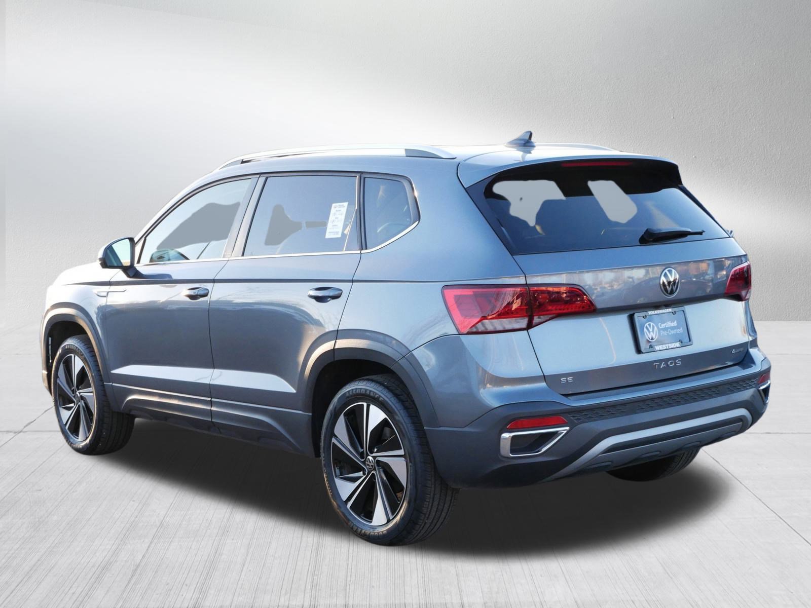 Certified 2024 Volkswagen Taos SE w/ Panoramic Sunroof Package image 5