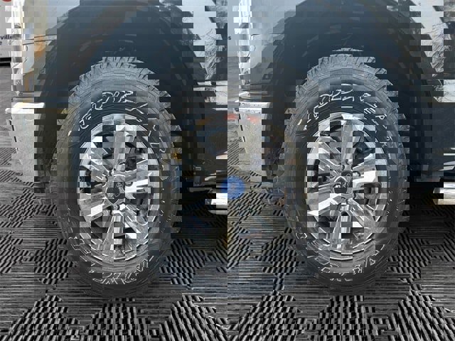 Used 2016 Ford F150 XLT image 14