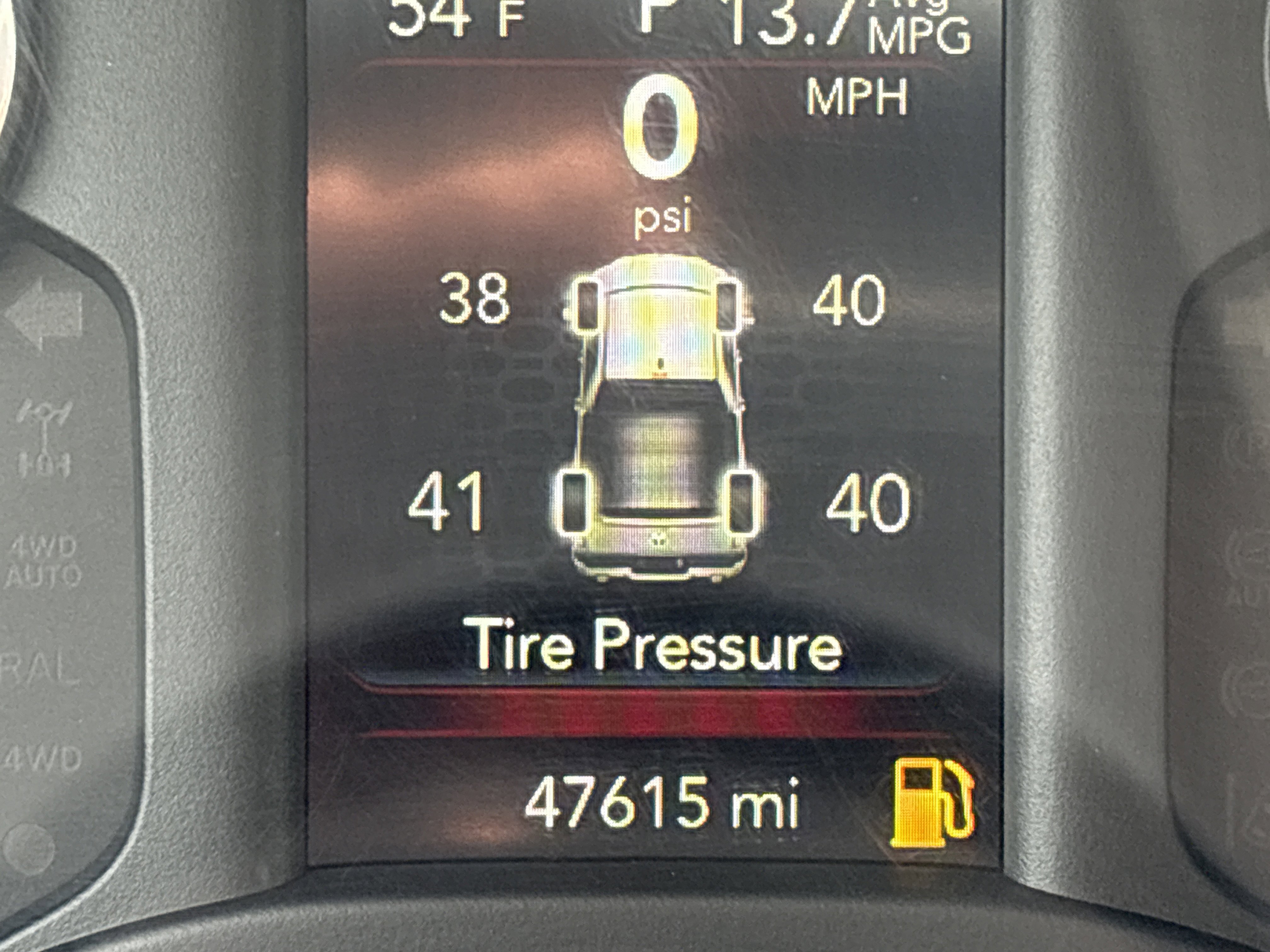 Used 2022 RAM 1500 Big Horn w/ Level 1 Safety Group AWD/4WD image 25