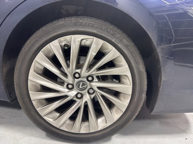 Used 2021 Lexus ES 350 Ultra Luxury w/ Accessory Package 2 image 11