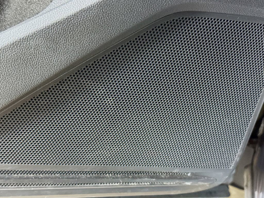 Used 2021 Volkswagen Tiguan SE image 22