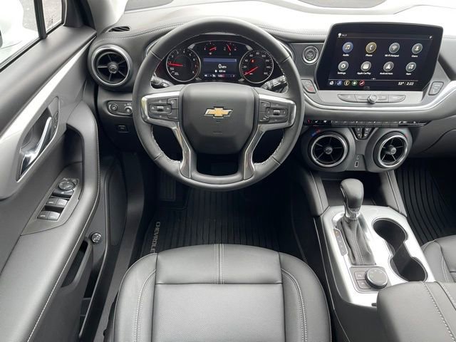 Used 2025 Chevrolet Blazer LT image 6