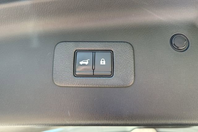 Used 2022 Nissan Armada Platinum w/ Captain's Chairs Package AWD/4WD image 27