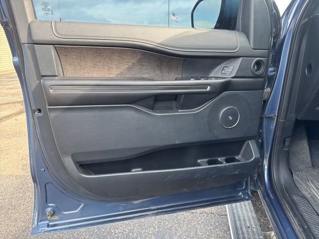 Used 2019 Ford Expedition Max Limited w/ Equipment Group 301A image 9