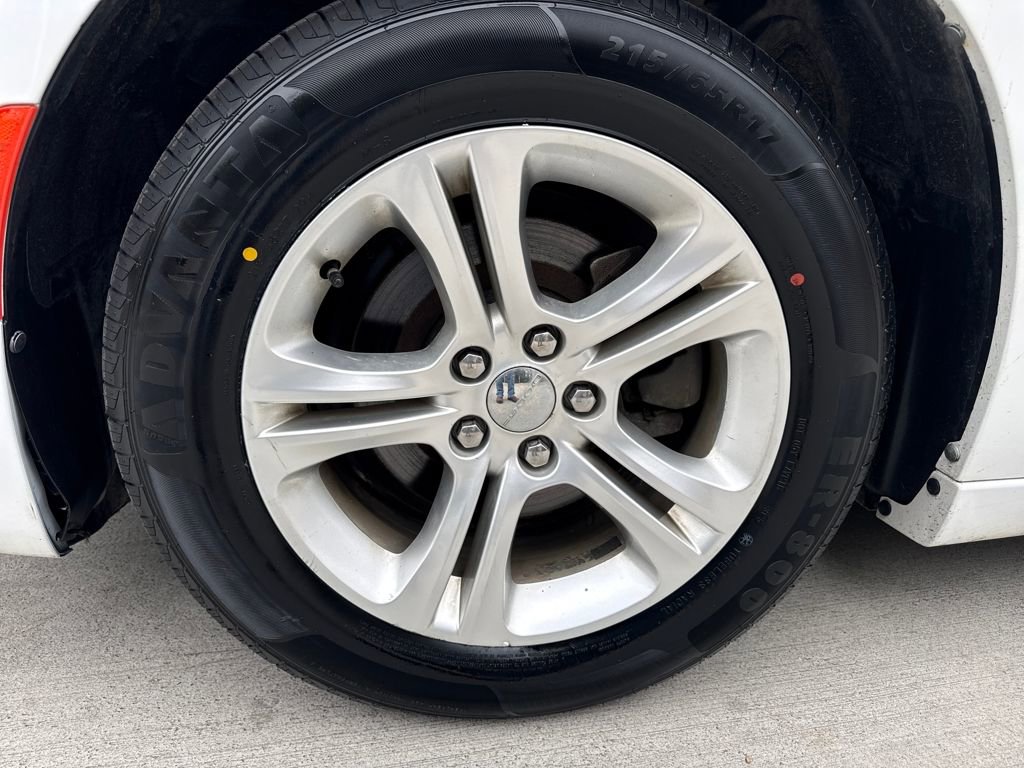 Used 2020 Dodge Charger SXT w/ Leather Interior Group image 11