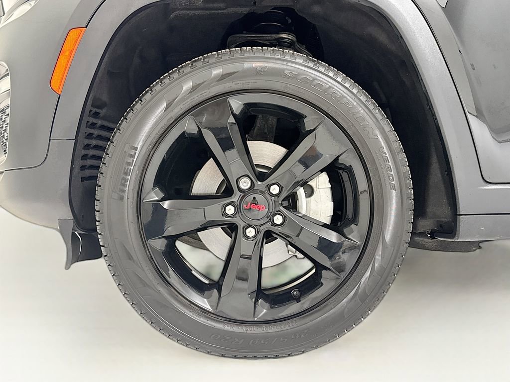 Used 2024 Jeep Grand Cherokee Limited w/ Black Appearance Package AWD/4WD image 29