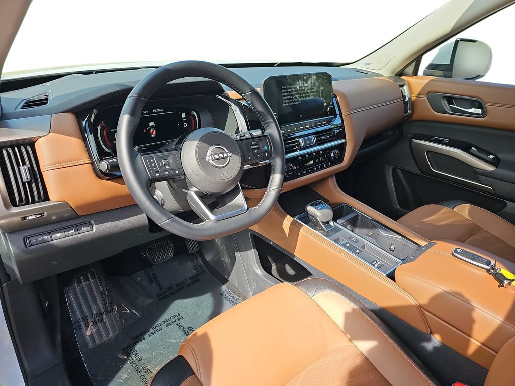 Used 2025 Nissan Pathfinder Platinum w/ Cargo Package FWD image 16