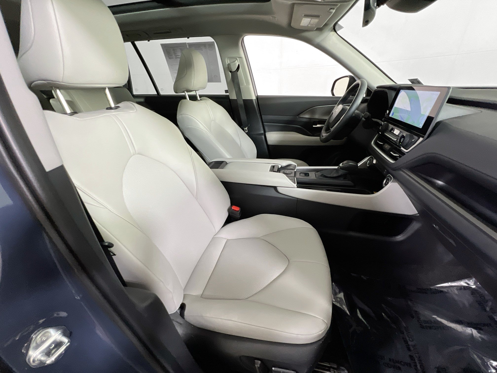 Used 2025 Toyota Grand Highlander AWD image 30