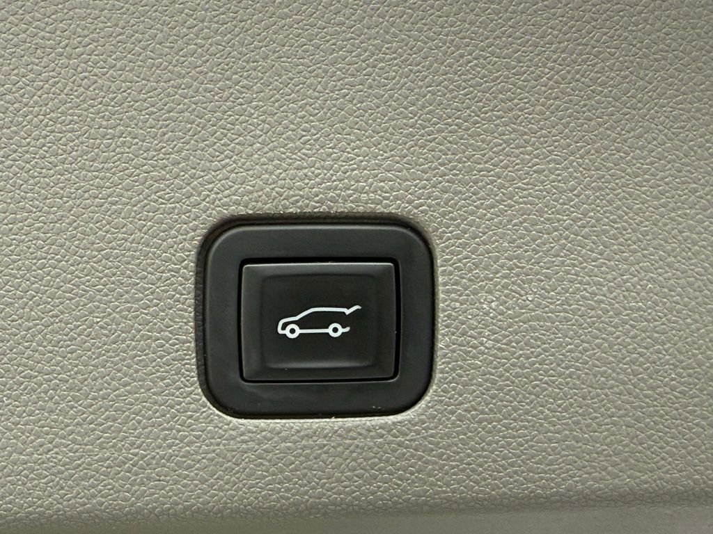 Used 2020 Cadillac XT6 Premium Luxury image 19