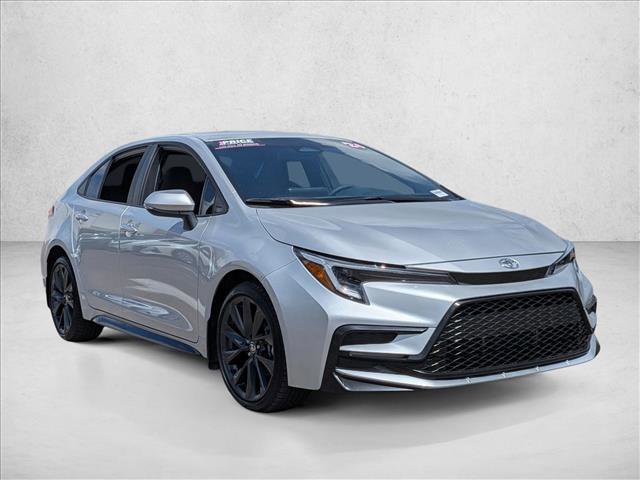 Used 2024 Toyota Corolla SE image 3
