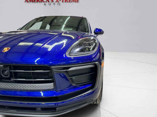 Used 2024 Porsche Macan image 15