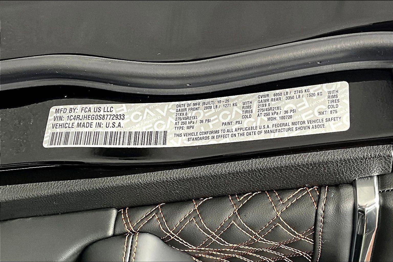 New 2025 Jeep Grand Cherokee Summit image 14