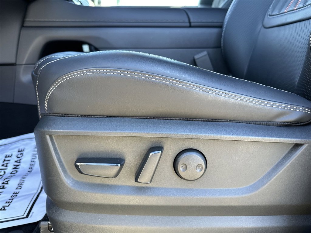 New 2025 Nissan Armada PRO-4X image 12