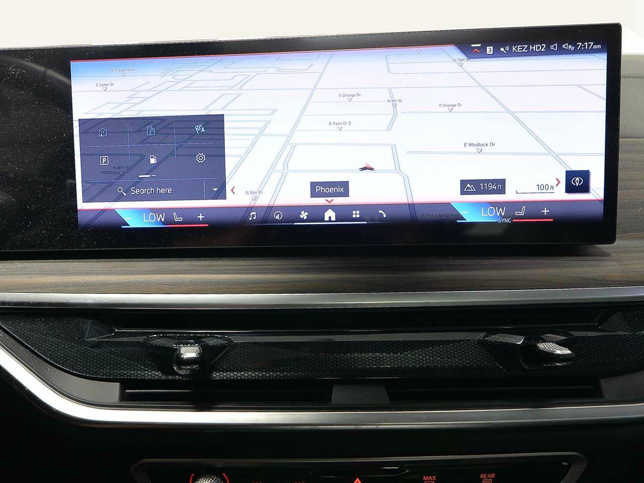 Used 2026 BMW X5 sDrive40i w/ Premium Package RWD image 16