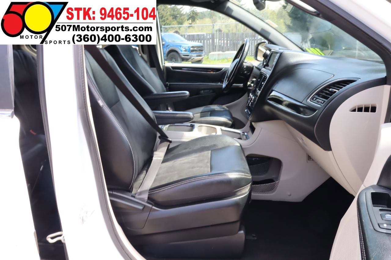Used 2019 Dodge Grand Caravan SXT FWD image 21