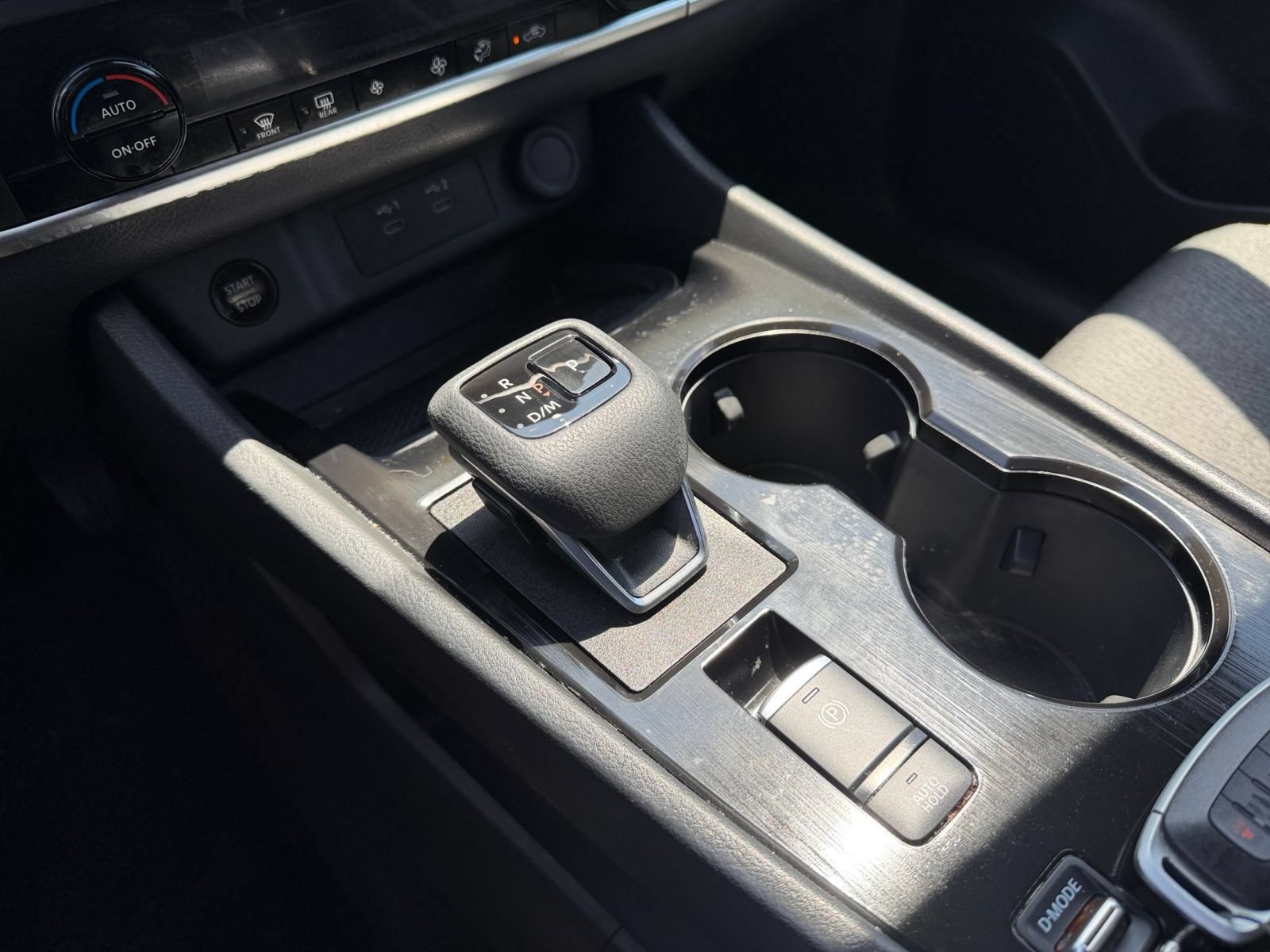Used 2025 Nissan Rogue SV FWD image 43