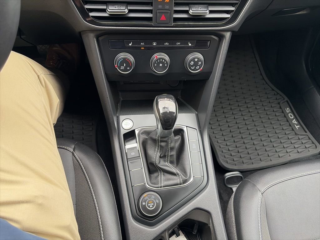 Certified 2022 Volkswagen Taos SE image 19
