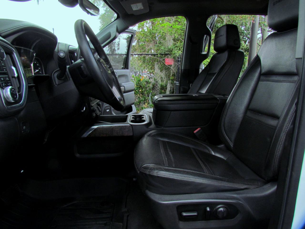 Used 2021 GMC Sierra 3500 Denali w/ Denali Ultimate Package image 24