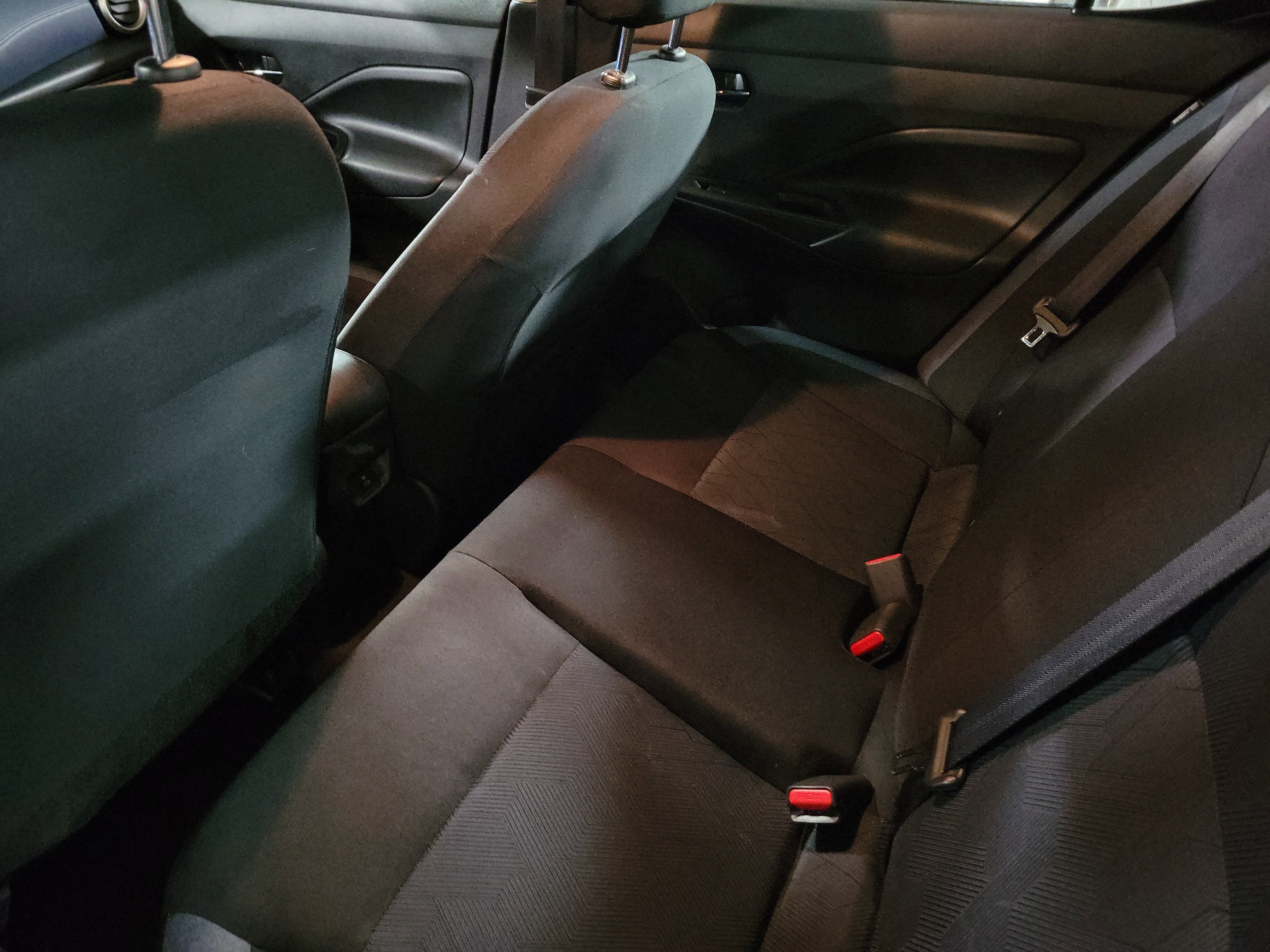 Used 2023 Nissan Versa SV image 10