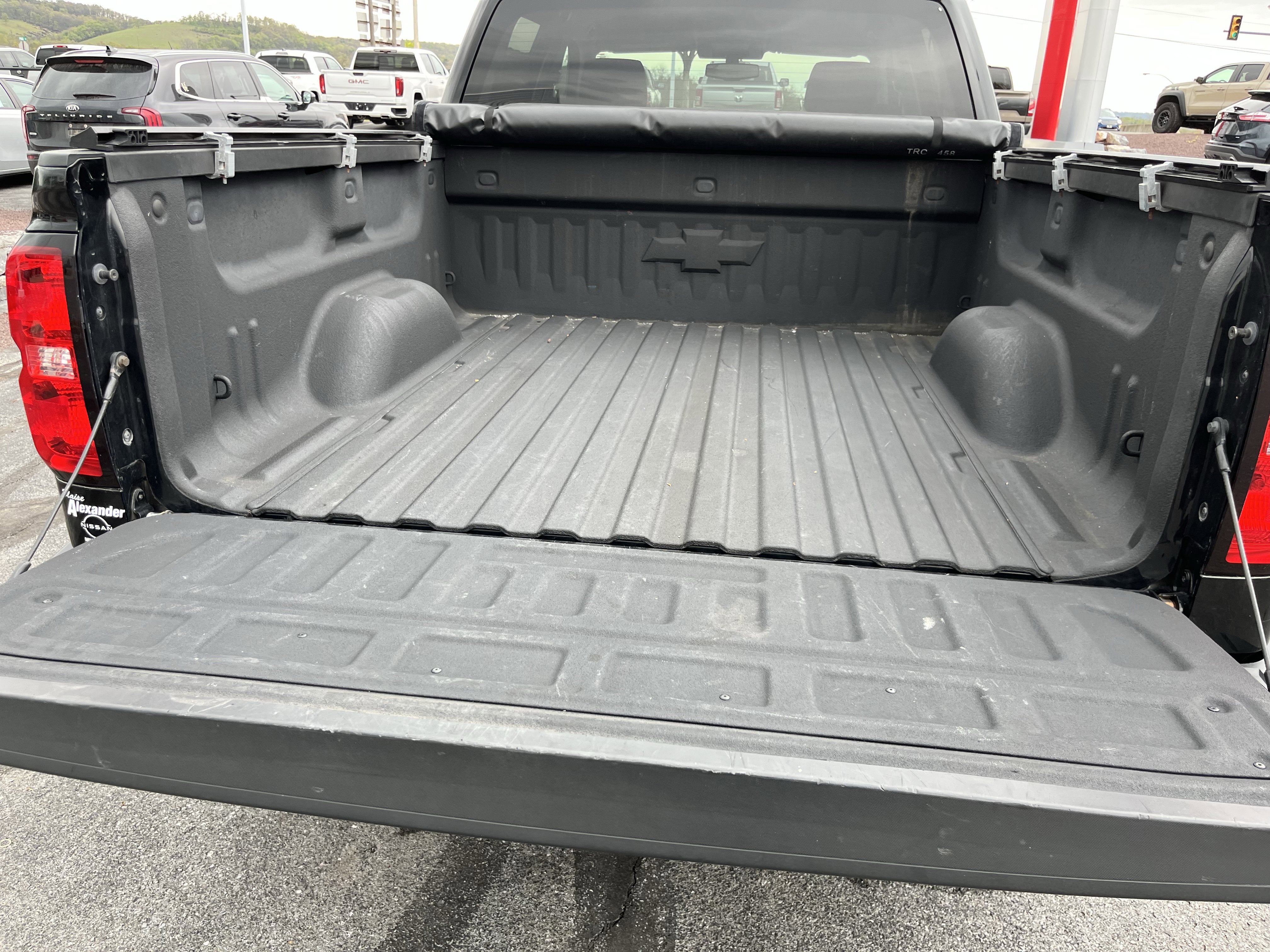 Used 2017 Chevrolet Silverado 1500 LT w/ All Star Edition AWD/4WD image 6