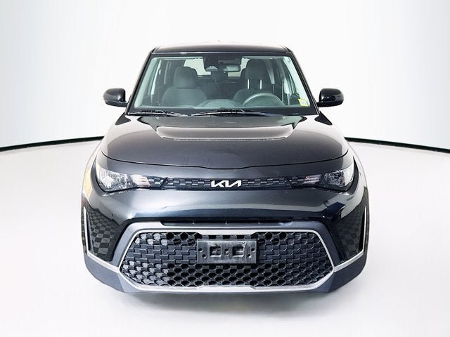 Certified 2024 Kia Soul LX FWD image 2