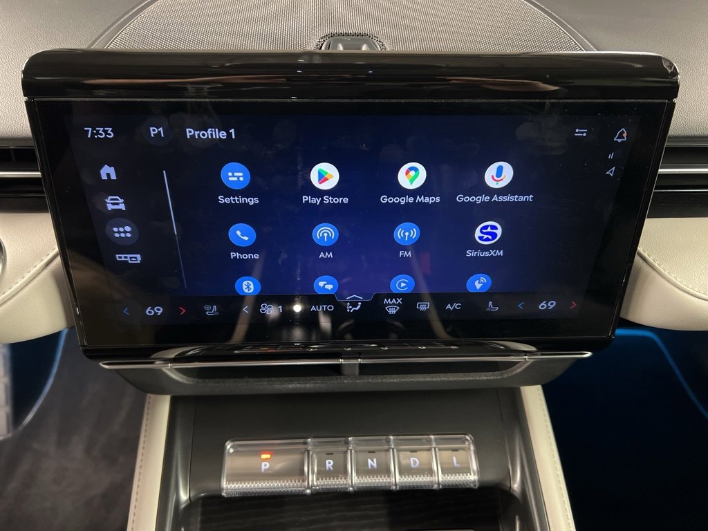 Certified 2025 Lincoln Nautilus Reserve image 10