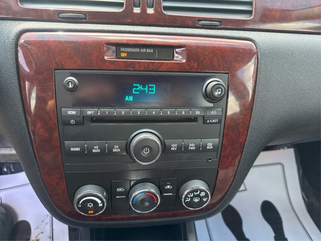 Used 2008 Chevrolet Impala LS FWD image 24