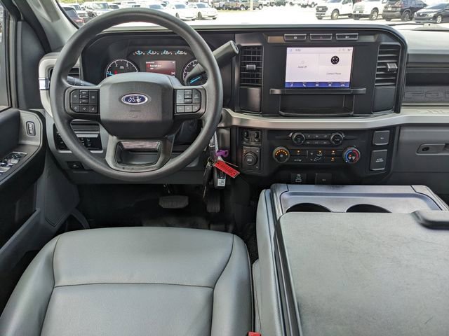 Used 2024 Ford F550 4x4 Crew Cab Super Duty image 16