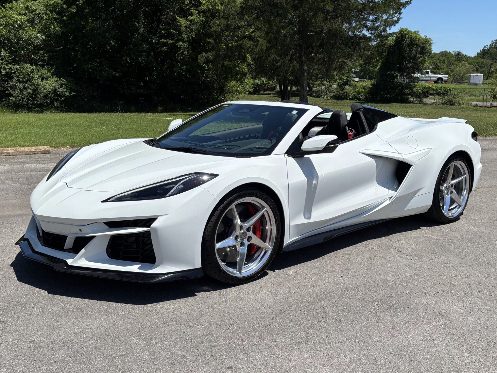 Used 2024 Chevrolet Corvette E-Ray AWD/4WD image 2