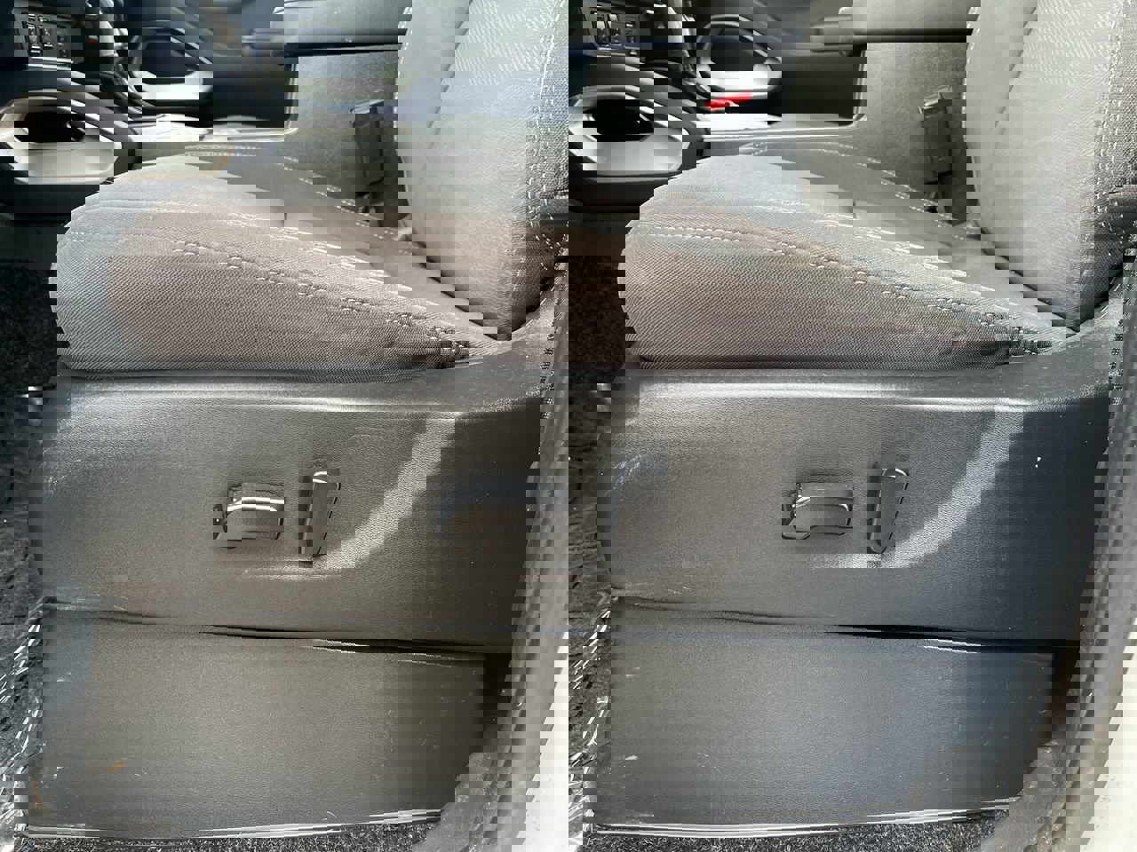 Used 2024 Nissan Frontier SV w/ SV Convenience Package image 21