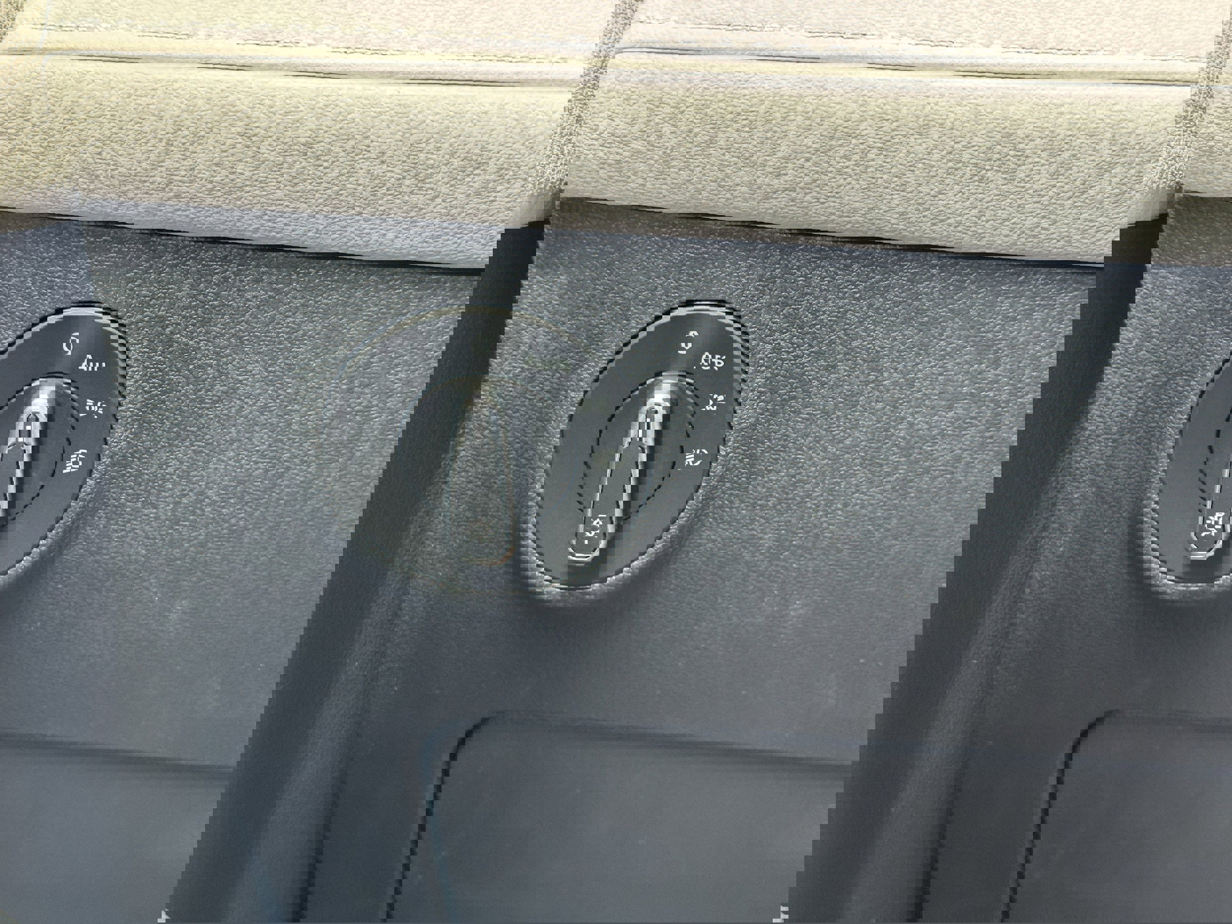 New 2025 Volkswagen Taos S image 24