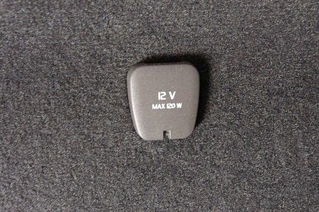 Used 2015 Volvo V60 T5 Cross Country Platinum w/ Climate Package image 32